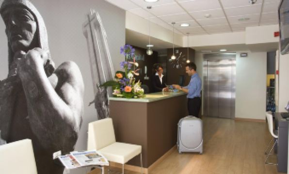 Hotel Adonis Capital