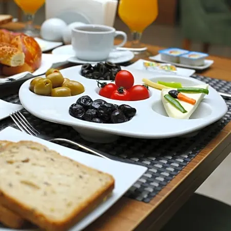 Golden Lounge Hotel Отели рядом с Аэропорт Сабиха Гёкчен