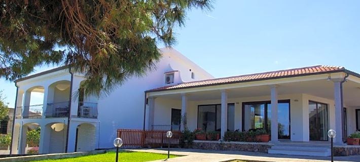 Hotel la Tartaruga Bianca Hotels in Valledoria
