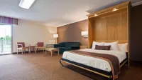 Best Western Plus Cobourg Inn  Convention Centre فنادق في Port Hope