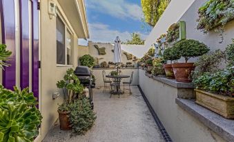 Topiary Haven - Housity