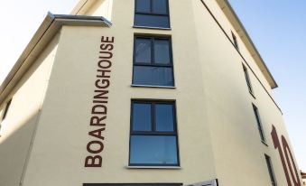 Boardinghouse-Landau
