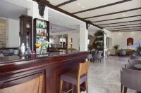 Giannoulis – Santa Marina Beach Hotel - bar