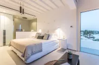 Ostraco Suites Hotels in Міконос