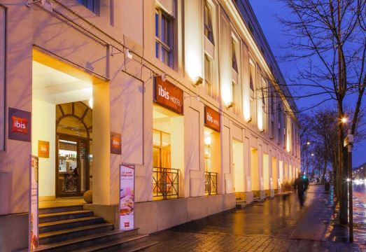 3. 이비스 베르사유..