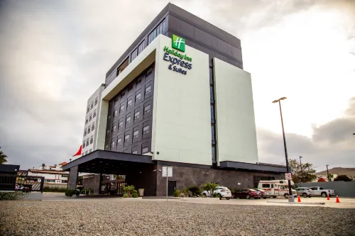 Holiday Inn Express & Suites ENSENADA CENTRO by IHG - 3-Star