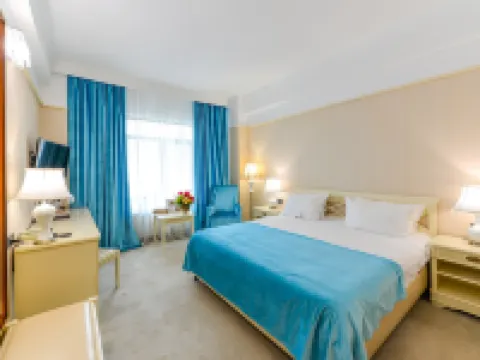 Phoenicia Grand Hotel Hoteles cerca del Aeropuerto de Bucarest-Băneasa