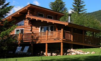 Triple Creek Ranch, A Montana Hideaway - Housity