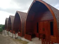 Wisata Edukasi and Resort Kebun Pak Budi Hotels in Purwodadi