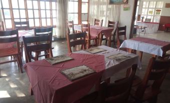 The Yellow Green Hotel - Housity