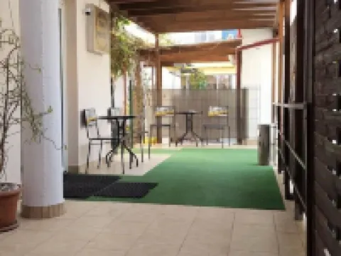 Taxi Hostel Hotels in Otopeni