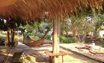 Pai Backpackers Paradise - Adults Only