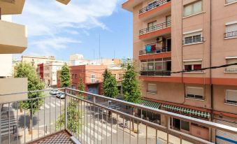 Apartment with 4 Bedrooms in Reus, with Wonderful City View, Balcony and Wifi