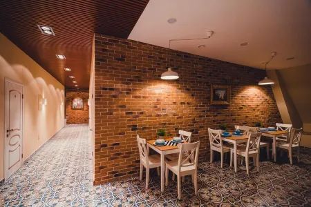 Glarus Hotel