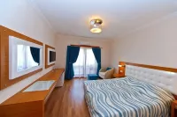 Yucelen Hotel - Balcony
