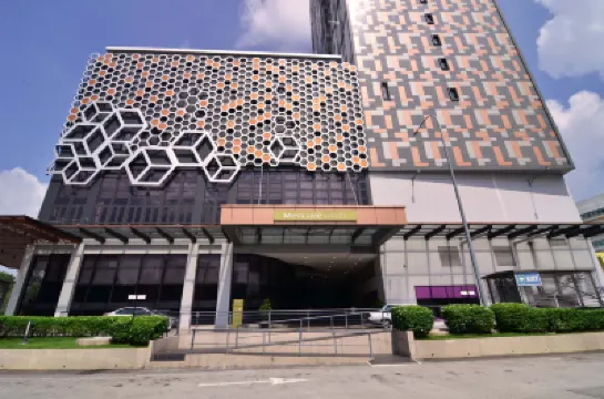 Mercure Selangor Selayang Hotels near Lord Murugan Statue