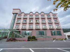 Hoengseong New World Motel