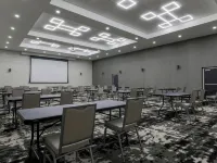 Four Points by Sheraton Amarillo Central Hotels near Bill's Backyard Classics