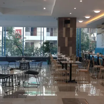 Travelite Hotel Legarda