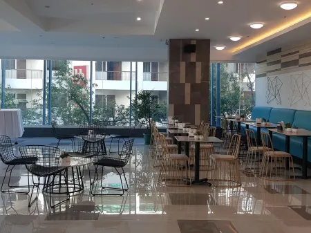 Travelite Hotel Legarda Отели рядом с достопримечательностью «Багио Ботаникал Гарден»