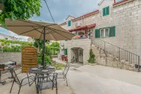 Apartment Igor Hotels near Beach Stobrec Kamp
