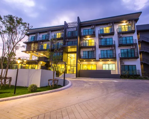 ดิ เอนโคนี โรงแรมในอำเภอ วังจันทร์