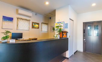 Mr.Kinjo Inn in Front of Children Medical Care Center 썸네일