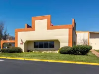 Travelodge by Wyndham Forsyth Hoteles en Forsyth