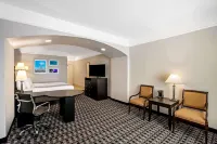 La Quinta Inn & Suites by Wyndham Deer Park