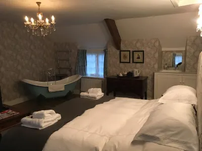 Clare Cottage Hotels near Sherborne Abbey