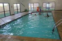 Holiday Inn Express & Suites ARKADELPHIA - CADDO VALLEY by IHG - Pools