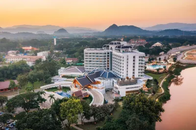 The Riverie by Katathani Hotel in zona ACT Chaing Rai Church