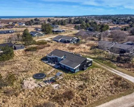 "Amadahy" - 950m from the Sea Hoteles en Bindslev