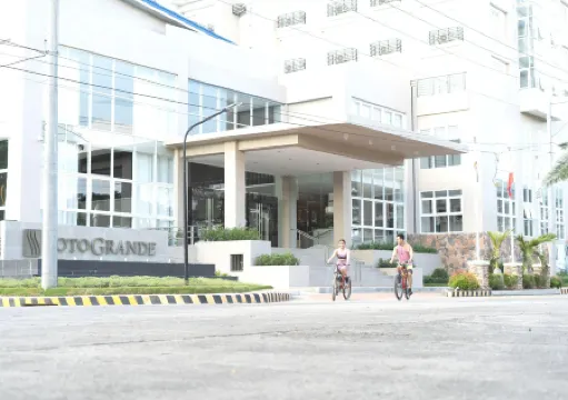 Sotogrande Davao Hotel Отели в г. Давао