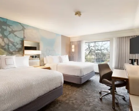 Courtyard Roseville Hotels in Placer County