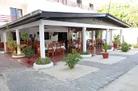 Hotel Zapata - parking