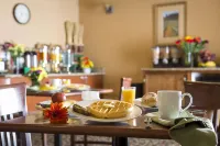 Red Lion Inn & Suites McMinnville - breakfast