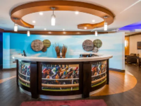 ベストウェスタン プレミア トロント エアポート カーリングビュー ホテル トロントのホテル