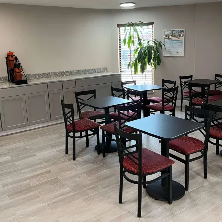 Days Inn by Wyndham Cincinnati East
