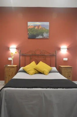 Hostal Aresol โรงแรมใกล้โรงละครริอัลโต