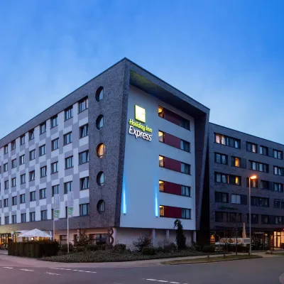 Holiday Inn Express 不來梅機場智選假日酒店 鄰近新城區的酒店