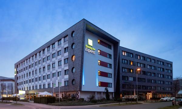 Holiday Inn Express Bremen Airport by IHG