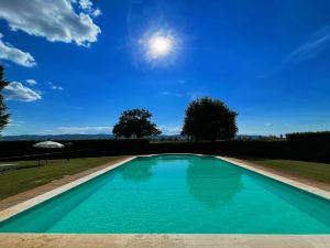Ab Fab Villa with Pool, Huge Grounds, Mediation Park, Child Activity Park - Exc