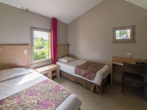 Relaxing Château Laval- 3-Room Apartment Essential 5 People *