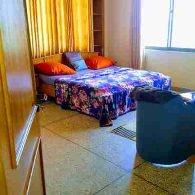 Renajoe Exclusive Guesthouse Tema Community 9 Rooms