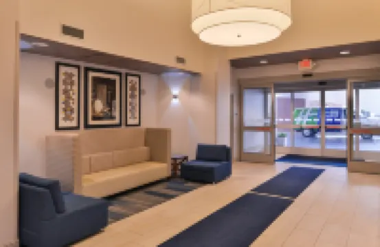 Holiday Inn Express WOODLAND by IHG