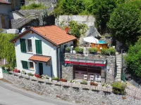Anna Hotels in Dongo