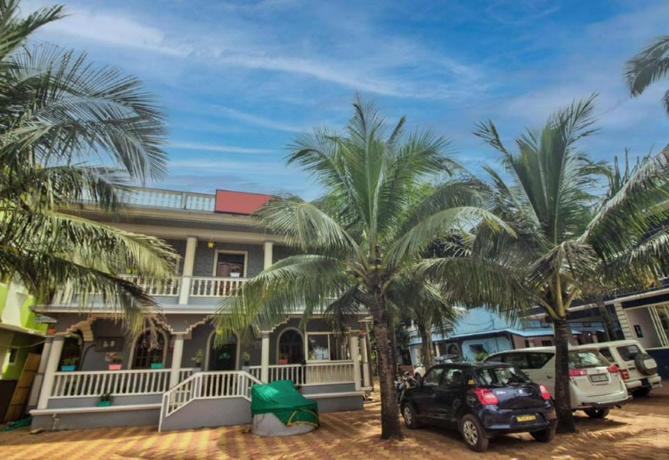 Roseal Beach Front 야경