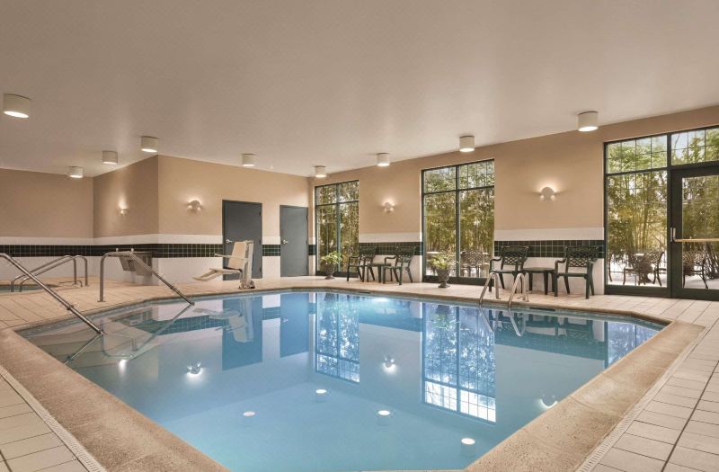 Country Inn & Suites by Radisson, Schaumburg, IL photo 2