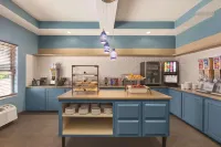 Country Inn & Suites by Radisson, Beaufort West, SC - petit déjeuner